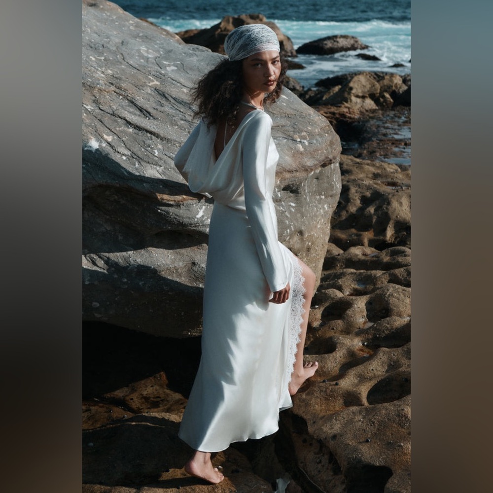 Shona Joy La Lune Cumulus Silk Backless Lace Split Maxi Dress in Ivory Size 6 - Picture 2 of 15